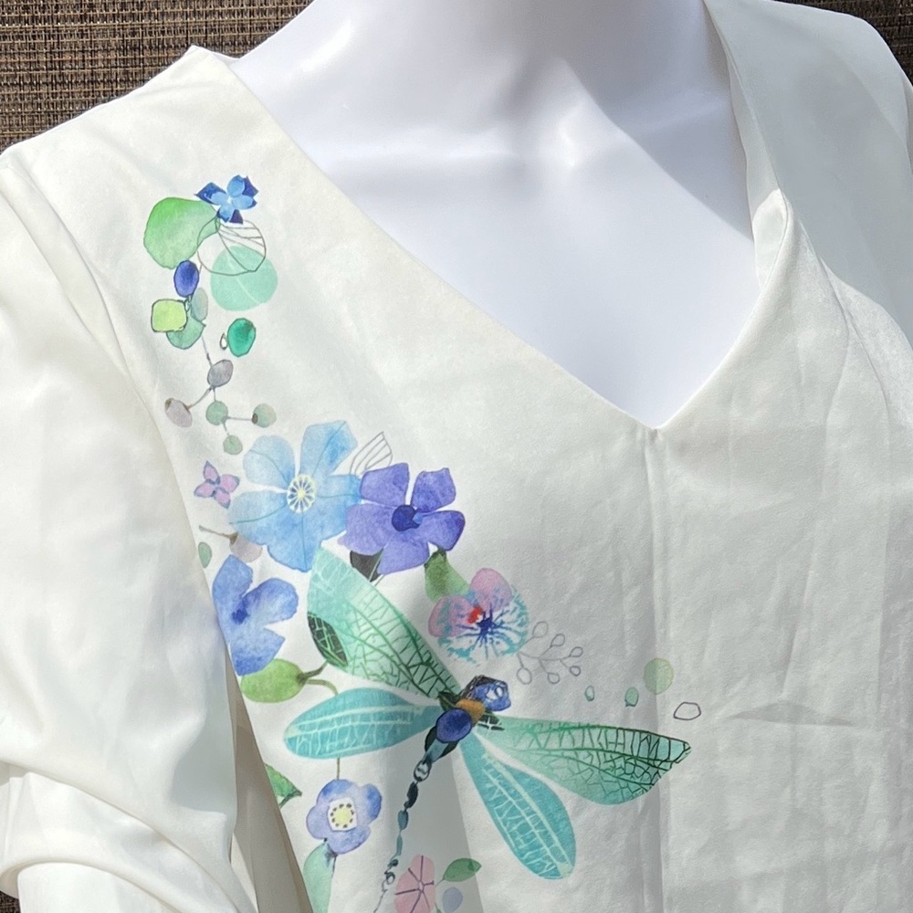 C.O.Z.Y. Floral Embroidered White Blouse. Size L.